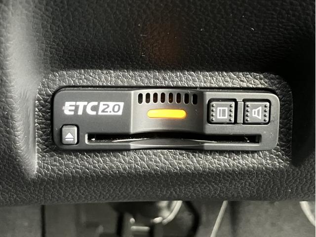 ヴェゼル ｅ：ＨＥＶＺ　コネクトナビ＆ドラレコ前後＆フルセグ＆Ａｐｐｌｃａｒｐｌａｙ＆Ｂｌｕｅｔｏｏｔｈ＆バックモニター＆ＥＴＣ＆置くだけ充電　衝突回避支援ブレーキ機能　スマキ　フルオートエアコン　Ｄレコ　エアバッグ　Ｒカメ（26枚目）