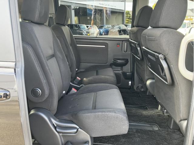 ステップワゴンスパーダ スパーダホンダセンシング VXU227SWi10インチナビ&VM221TYリア席モニター&バックカメラ&両側電動スライドドア&シートヒーター&ETC2.0&ワンオーナー アクティブクルーズ 両側オートスライドドア USB入力(12枚目)