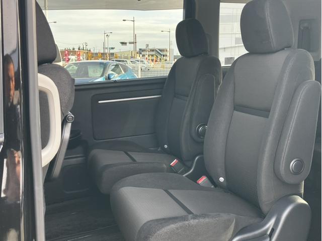 ステップワゴンスパーダ スパーダホンダセンシング VXU227SWi10インチナビ&VM221TYリア席モニター&バックカメラ&両側電動スライドドア&シートヒーター&ETC2.0&ワンオーナー アクティブクルーズ 両側オートスライドドア USB入力(13枚目)