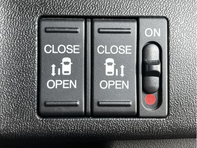 �����d���X���C�h�h�A�����I�^�]�Ȃ���ł��{�^����ŊJ�\�ł���