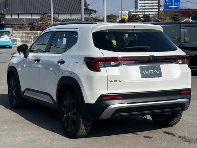 ＷＲ－Ｖ Ｚ＋ブラックスタイル　ディスプレイオーディオア＆Ｂｌｕｅｔｏｏｔｈ＆Ｂカメラ＆前後ドラレコ＆ＥＴＣ　横滑り防止機能　バックカメラ　オートクルーズコントロール　ＬＥＤヘッドランプ　ＡＢＳ　スマートキー　オートエアコン（8枚目）