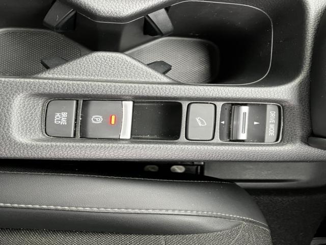 ヴェゼル ｅ：ＨＥＶＺ　純正ナビ＆フルセグＴＶ＆Ｂｌｕｅｔｏｏｔｈ＆ＤＶＤ再生＆Ｂカメラ＆前後ドラレコ＆ＥＴＣ　ハンズフリーテールゲート　シートＨ　サイドエアＢ　パークセンサー　リヤカメラ　ＬＥＤヘットライト　ＥＳＣ　ＡＡＣ（22枚目）