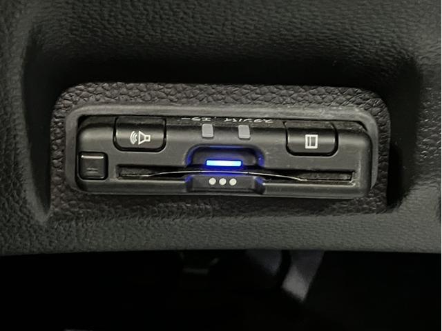 ヴェゼル ｅ：ＨＥＶＺ　純正ナビ＆フルセグＴＶ＆Ｂｌｕｅｔｏｏｔｈ＆ＤＶＤ再生＆Ｂカメラ＆前後ドラレコ＆ＥＴＣ　ハンズフリーテールゲート　シートＨ　サイドエアＢ　パークセンサー　リヤカメラ　ＬＥＤヘットライト　ＥＳＣ　ＡＡＣ（24枚目）