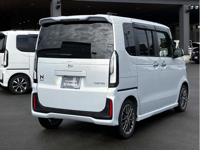 Ｎ－ＢＯＸカスタム ターボ　純正ナビ＆フルセグＴＶ＆Ｂｌｕｅｔｏｏｔｈ＆Ｂカメラ＆ＥＴＣ　スマートキープッシュスタート　ブレーキサポート　サイドエアバック　パワーステアリング　パーキングセンサー　横滑防止　エアコン　ターボ車（7枚目）