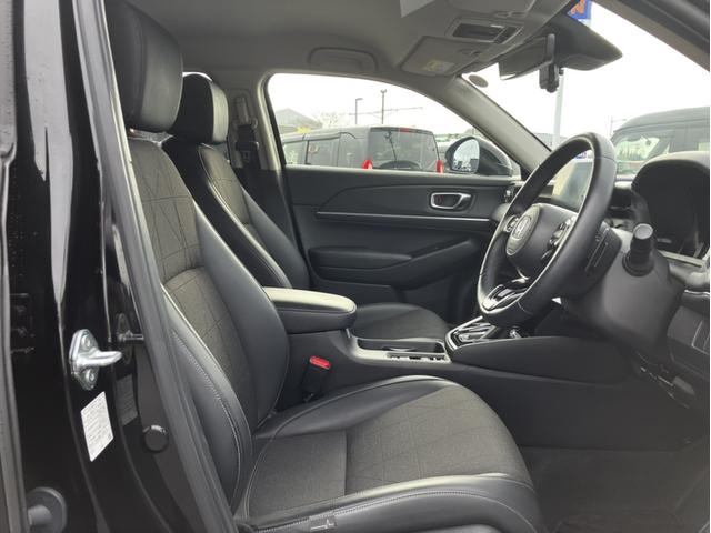 ヴェゼル ｅ：ＨＥＶＺ　ホンダコネクトナビ・バックモニター・ＴＶ・Ｂｌｕｅｔｏｏｔｈ・ＥＴＣ２．０・社外ドラレコ（フロント・リア）・前席シートヒーター・ＬＥＤヘッドライト　Ｓヒータ　地デジフルセグＴＶ　サイドエアバッグ（10枚目）