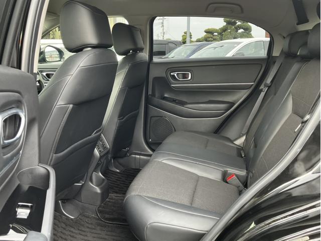 ヴェゼル ｅ：ＨＥＶＺ　ホンダコネクトナビ・バックモニター・ＴＶ・Ｂｌｕｅｔｏｏｔｈ・ＥＴＣ２．０・社外ドラレコ（フロント・リア）・前席シートヒーター・ＬＥＤヘッドライト　Ｓヒータ　地デジフルセグＴＶ　サイドエアバッグ（13枚目）