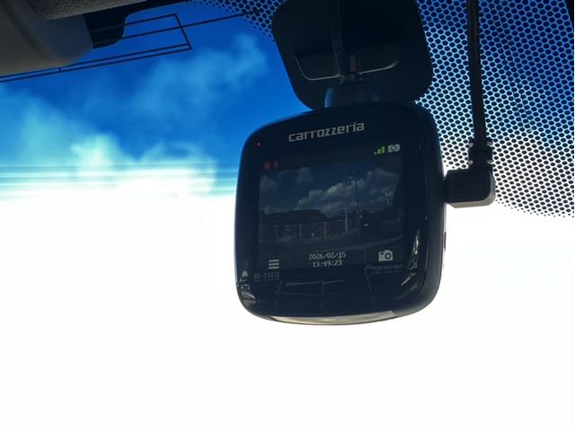 �h���C�u���R�[�_�[������f���Ɖ������L�^���Ă����h���C�u���R�[�_�[�́A���̂̍ۂɊm���ȏ؋��\�͂𔭊����Ă���܂��B