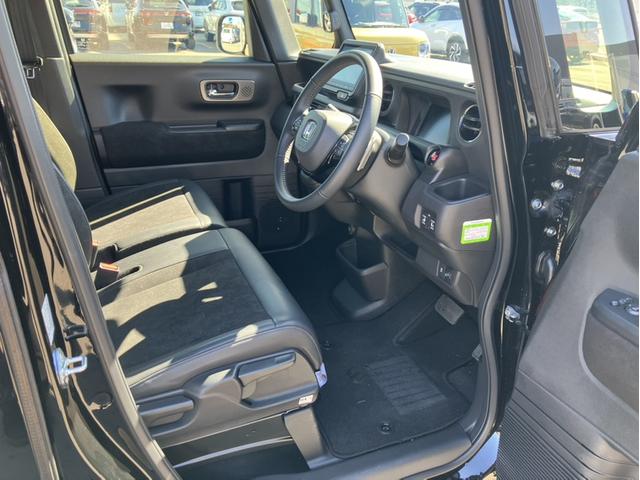 Ｎ－ＢＯＸカスタム ターボ　レンタＵＰ＆純正ナビ＆フルセグＴＶ＆Ｂｌｕｅｔｏｏｔｈ＆前ドラレコ＆Ｂカメラ＆ＥＴＣ　スマートキープッシュスタート　ブレーキサポート　サイドエアバック　パワーステアリング　パーキングセンサー　横滑防止（18枚目）