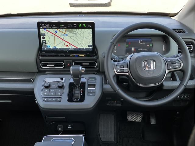 フリード e:HEVクロスタースロープ LXM247VFLiナビ&バックカメラ&純正フロントドライブレコーダー&障害物センサー&Bluetooth対応&ミュージックサーバー&ETC2.0&ワンオーナー 福祉車輌 衝突被害軽減システム(9枚目)