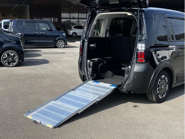 フリード e:HEVクロスタースロープ LXM247VFLiナビ&バックカメラ&純正フロントドライブレコーダー&障害物センサー&Bluetooth対応&ミュージックサーバー&ETC2.0&ワンオーナー 福祉車輌 衝突被害軽減システム(15枚目)