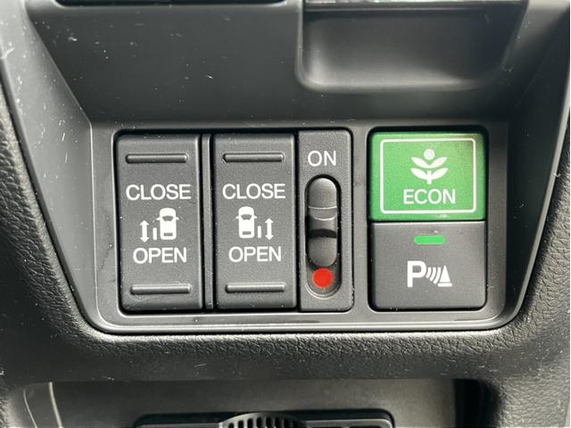 �����d���X���C�h�h�A�����I�^�]�Ȃ���ł��{�^����ŊJ�\�ł���