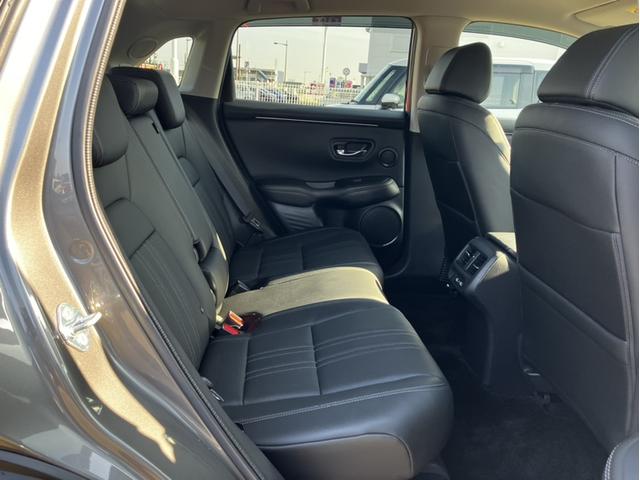 ＺＲ－Ｖ ｅ：ＨＥＶＺ　レンタＵＰ＆純正コネクトナビ＆後退出庫サポート＆アラウンドビューモニター＆本革シーと＆社外前後ドラレコ＆Ｂｌｕｅｔｏｏｔｈ接続＆ＥＴＣ２．０　盗難防止システム　オートＬＥＤ　デュアルエアバッグ　ＵＳＢ（12枚目）