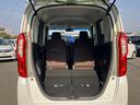 リア席を倒せば広々とした空間の出来上がり、荷物がたくさん載せられますよ。