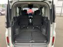 リア席を倒せば広々とした空間の出来上がり、荷物がたくさん載せられますよ。