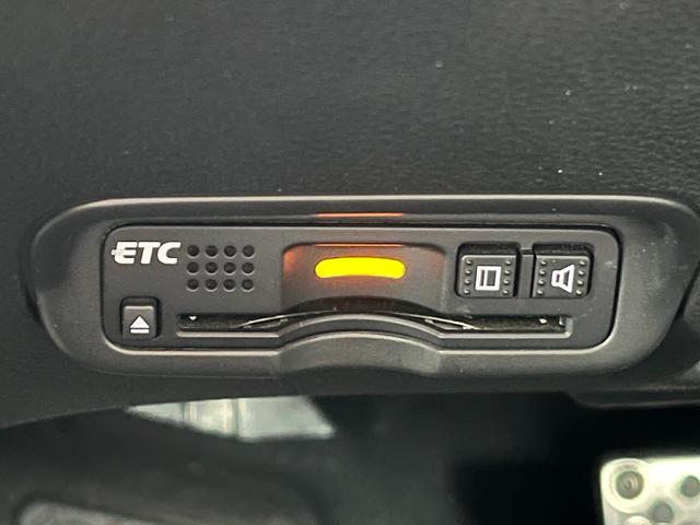 ヴェゼル ＲＳ・ホンダセンシング　純正８インチナビ／フルセグ／ＣａｒＰｌａｙ／社外ドラレコ／バックモニター／ＥＴＣ　盗難防止　サイドエアバック　スマ－トキ－　シートヒータ　禁煙　ＬＥＤライト　地デジＴＶ　フルオートエアコン　ＤＶＤ（17枚目）