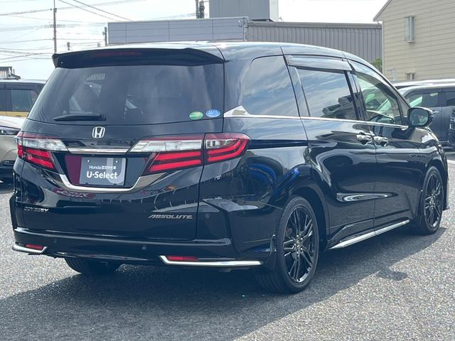 オデッセイ アブソルート・ＥＸホンダセンシング　レザーシート／純正８インチナビ／フリップダウン／マルチビュー／大型アームレスト／コーナーセンサー／ＢＳＭ／ＥＴＣ　フルセグテレビ　ワンオーナ　３６０°カメラ　横滑り防止装置　シ－トヒ－タ－　本革シート（6枚目）