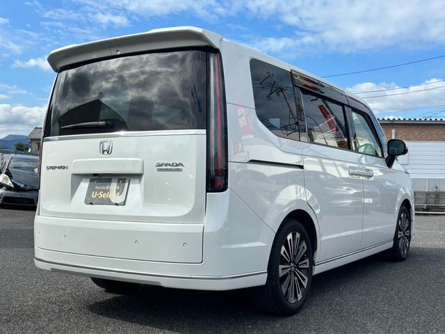 ステップワゴン スパーダプレミアムライン　ナビ／後席フリップダウンモニター／全方位モニター／ＥＴＣ／ドラレコ　ウォークスルー　セキュリティアラーム　ＵＳＢ　衝突軽減ブレーキ　クルーズコントロール　ＥＳＣ　バックモニター　ＡＢＳ　ＤＶＤ再生（6枚目）