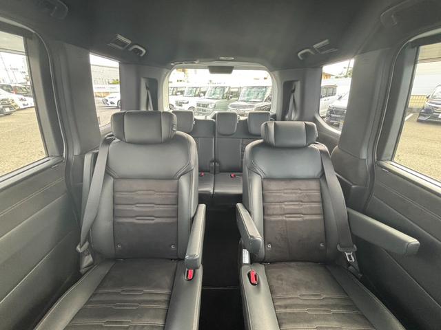 ステップワゴン スパーダプレミアムライン　ナビ／後席フリップダウンモニター／全方位モニター／ＥＴＣ／ドラレコ　ウォークスルー　セキュリティアラーム　ＵＳＢ　衝突軽減ブレーキ　クルーズコントロール　ＥＳＣ　バックモニター　ＡＢＳ　ＤＶＤ再生（11枚目）