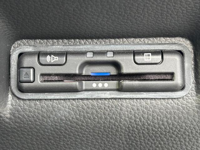 ステップワゴン スパーダプレミアムライン　ナビ／後席フリップダウンモニター／全方位モニター／ＥＴＣ／ドラレコ　ウォークスルー　セキュリティアラーム　ＵＳＢ　衝突軽減ブレーキ　クルーズコントロール　ＥＳＣ　バックモニター　ＡＢＳ　ＤＶＤ再生（25枚目）