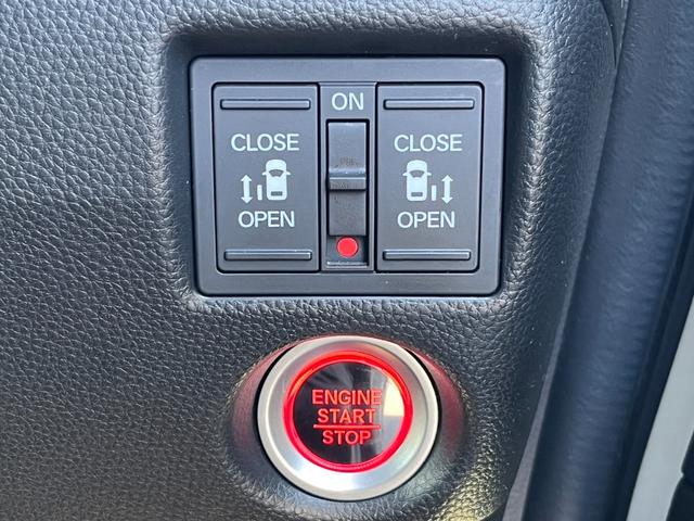 N-BOXカスタム G・Lターボホンダセンシング 無限AW/純正ナビ/CD/BT/バックモニター/ETC 両側PWスライドドア Bモニタ Iストップ セキュリティー クルーズコントロール キーレスエントリー VSA ベンチS LEDランプ PW PS(17枚目)