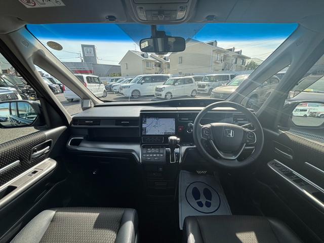 ステップワゴンスパーダ スパーダ・クールスピリットホンダセンシングブラスタ 10インチナビ/フルセグ/Bカメラ/ETC 禁煙 リアカメラ ワンオーナー USB接続 衝突軽減 サイドカーテンエアバック 記録簿 LEDライト シートヒーター オートエアコン 両側電動スライドドア(10枚目)