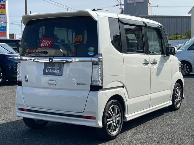 N-BOXカスタム G・Lパッケージ 純正ナビ/フルセグ/BT/バックモニター アイドリングストップ車 禁煙車両 1オーナー ナビ・TV スマキ- フロントベンチシート 地デジTV パワーウィンドウ 片側電動両側スライドドア パワステ(5枚目)