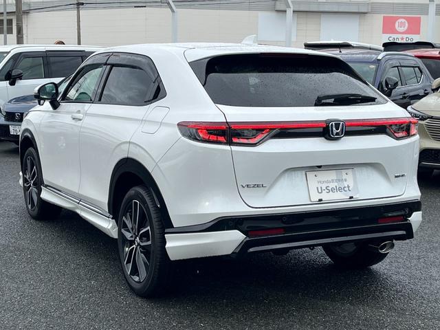 ヴェゼル e:HEVZ 無限エアロ/純正8インチナビ/フルセグTV/BT/社外ドラレコ/ETC/バックモニター 衝突回避支援ブレーキ機能 スマキ Pトランク フルオートエアコン Dレコ エアバッグ 両席エアバック Rカメ(5枚目)