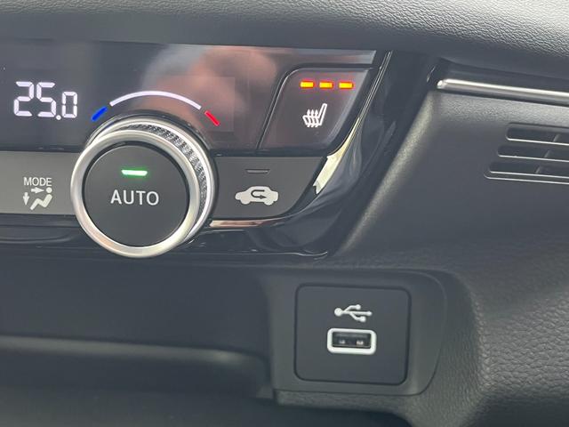 ヴェゼル e:HEVZ 無限エアロ/純正8インチナビ/フルセグTV/BT/社外ドラレコ/ETC/バックモニター 衝突回避支援ブレーキ機能 スマキ Pトランク フルオートエアコン Dレコ エアバッグ 両席エアバック Rカメ(15枚目)