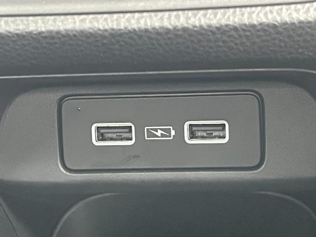 ヴェゼル e:HEVZ 無限エアロ/純正8インチナビ/フルセグTV/BT/社外ドラレコ/ETC/バックモニター 衝突回避支援ブレーキ機能 スマキ Pトランク フルオートエアコン Dレコ エアバッグ 両席エアバック Rカメ(20枚目)