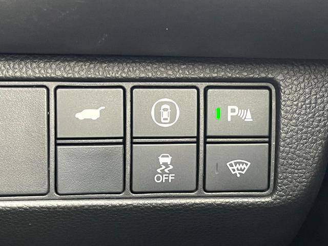 ヴェゼル e:HEVZ 無限エアロ/純正8インチナビ/フルセグTV/BT/社外ドラレコ/ETC/バックモニター 衝突回避支援ブレーキ機能 スマキ Pトランク フルオートエアコン Dレコ エアバッグ 両席エアバック Rカメ(21枚目)