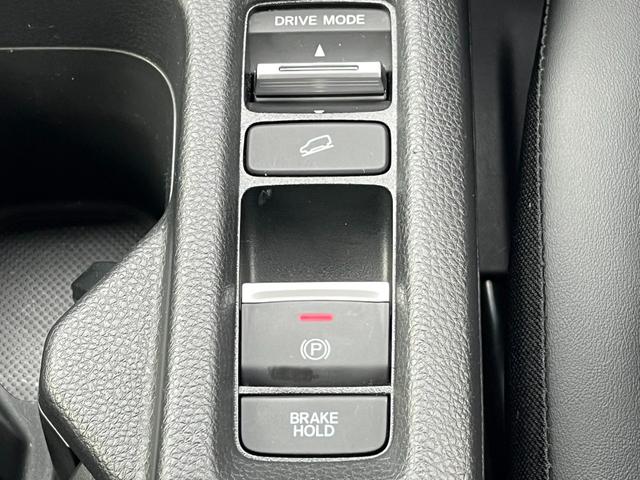 ヴェゼル e:HEVZ 無限エアロ/純正8インチナビ/フルセグTV/BT/社外ドラレコ/ETC/バックモニター 衝突回避支援ブレーキ機能 スマキ Pトランク フルオートエアコン Dレコ エアバッグ 両席エアバック Rカメ(22枚目)