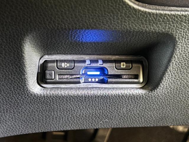 フィット e:HEVRS ディスプレイオーディオ/ブルートゥース/ETC/Bカメラ エアバッグ パワーウィンドウ 助手席エアバッグ LEDヘッドランプ セキュリティアラーム フルオートエアコン ETC装備 禁煙 スマートキ(21枚目)