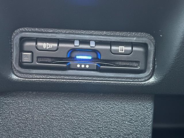 N-BOXカスタム ターボ 当社デモカー/マルチビュー/純正9インチナビ/ドラレコ/ETC イモビライザー 1オナ 衝突被害軽減 フロントカメラ サイドカメラ 禁煙 ベンチシート キーフリー Pセンサー ESC パワステ Bカメ(17枚目)