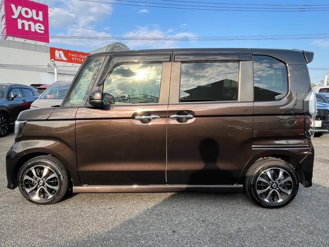 N-BOXカスタム G・Lホンダセンシング 純正ナビ/CD/BTオーディオ/ETC/バックモニター 禁煙 助手席エアバッグ キーレス シートH アイドリングST セキュリティーアラーム スマ-トキ- リアカメラ 前車追従機能 サイドエアバッグ(3枚目)