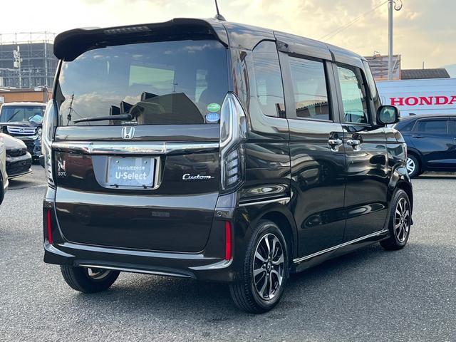 N-BOXカスタム G・Lホンダセンシング 純正ナビ/CD/BTオーディオ/ETC/バックモニター 禁煙 助手席エアバッグ キーレス シートH アイドリングST セキュリティーアラーム スマ-トキ- リアカメラ 前車追従機能 サイドエアバッグ(5枚目)
