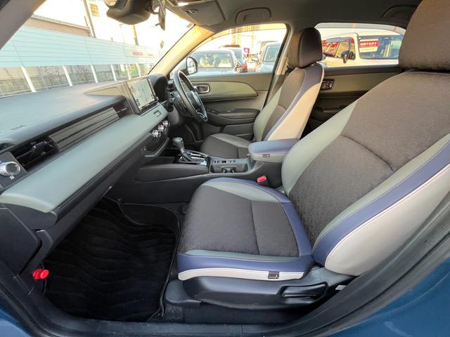 ヴェゼル ｅ：ＨＥＶＸ・ＨｕＮＴパッケージ　純正９インチナビ／フルセグＴＶ／前後ドラレコ／ＥＴＣ／バックモニター　盗難防止システム　地デジフルセグ　サイドエアバッグ　Ｂカメラ　クリアランスソナー　横滑り防止機能　スマートキー　禁煙　ＥＴＣ車載器（9枚目）