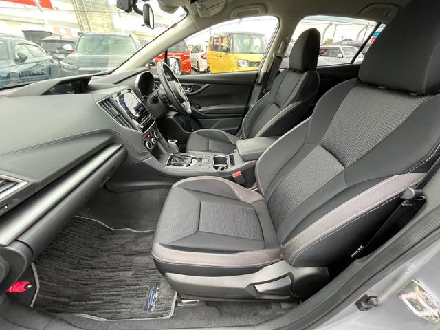 インプレッサスポーツ ２．０ｉ－Ｌアイサイト　マルチナビ／Ｂカメラ／ＴＶ／ＢＴオーディオ　フルセグテレビ　ＥＴＣ車載器　アクセスキー　プリクラッシュ　横滑防止装置　メンテナンスノート　ＤＶＤ再生　後カメラ　ＡＡＣ　ナビＴＶ　ワンオーナー車　禁煙車（9枚目）