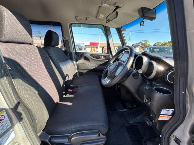 Ｎ－ＢＯＸカスタム Ｇ・Ａパッケージ　ナビ／ワンセグ／両側オートスライドドア　追突被害軽減ブレーキ　ｉストップ　サイドＳＲＳ　両側電動ドア　運転席エアバッグ　横滑り防止装置付き　ワンセグＴＶ　パワーウインドウ　ナビテレビ　ＤＶＤ　キーレス（8枚目）