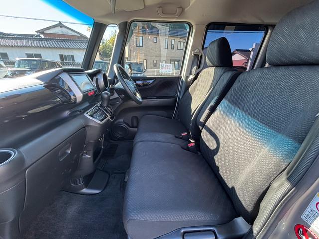 Ｎ－ＢＯＸカスタム Ｇ・Ａパッケージ　ナビ／ワンセグ／両側オートスライドドア　追突被害軽減ブレーキ　ｉストップ　サイドＳＲＳ　両側電動ドア　運転席エアバッグ　横滑り防止装置付き　ワンセグＴＶ　パワーウインドウ　ナビテレビ　ＤＶＤ　キーレス（10枚目）