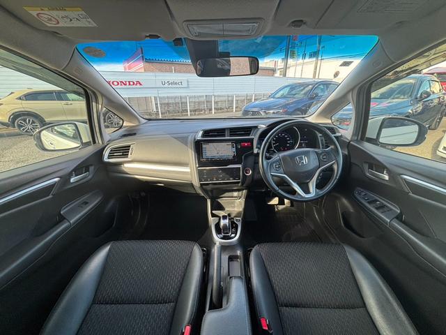 フィットハイブリッド Ｌパッケージ　ナビ／フルセグ／Ｂカメラ／ＢＴオーディオ／ＥＴＣ　１オーナ　禁煙　ナビ＆ＴＶ　地デジフルセグＴＶ　ＵＳＢ　サイドエアバック　ＤＶＤ再生　ＬＥＤ　ＥＣＯＮ　バックカメラ　オートクルーズコントロール（6枚目）