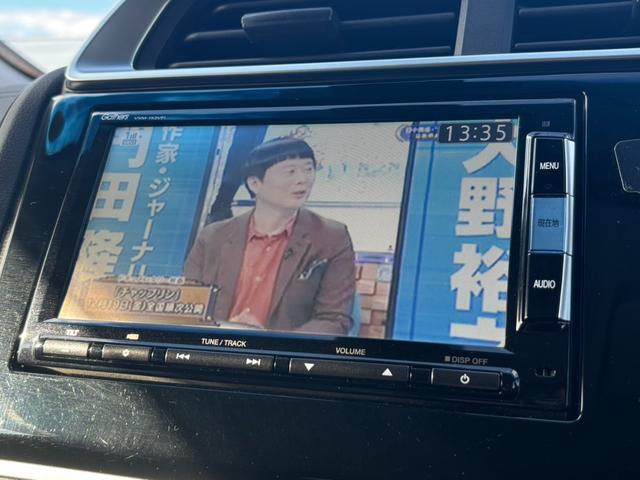 フィットハイブリッド Ｌパッケージ　ナビ／フルセグ／Ｂカメラ／ＢＴオーディオ／ＥＴＣ　１オーナ　禁煙　ナビ＆ＴＶ　地デジフルセグＴＶ　ＵＳＢ　サイドエアバック　ＤＶＤ再生　ＬＥＤ　ＥＣＯＮ　バックカメラ　オートクルーズコントロール（14枚目）