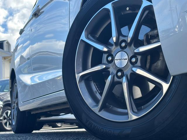 フィットハイブリッド Ｌパッケージ　ナビ／フルセグ／Ｂカメラ／ＢＴオーディオ／ＥＴＣ　１オーナ　禁煙　ナビ＆ＴＶ　地デジフルセグＴＶ　ＵＳＢ　サイドエアバック　ＤＶＤ再生　ＬＥＤ　ＥＣＯＮ　バックカメラ　オートクルーズコントロール（22枚目）