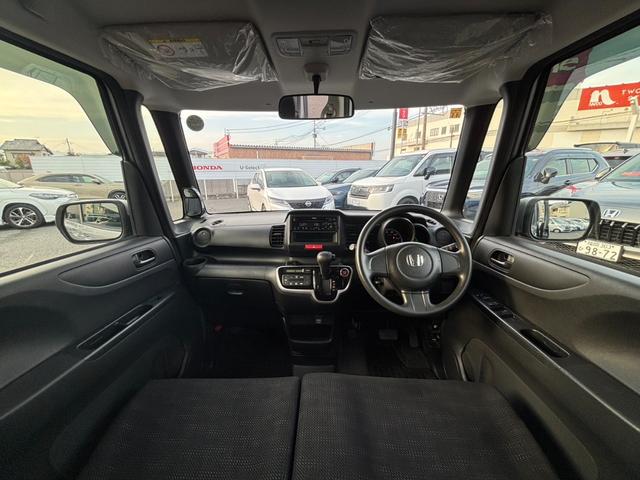 Ｎ－ＢＯＸ Ｇ　純正オーディオ／スマートキー　スマキ－　ＡＵＴＯエアコン　イモビライザー　フロントベンチシート　ＷエアＢ　ワンオーナー車　禁煙車　エアＢ　キーフリーシステム　ＰＷ　横滑防止　ＡＢＳ　パワーステアリング（7枚目）