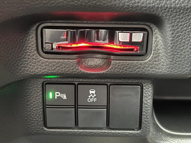 Ｎ－ＢＯＸカスタム Ｌ　純正ナビ／フルセグ／ＢＴ／ドラレコ／ＥＴＣ／バックモニター／リアセンサー　Ｐソナー　禁煙　１オーナー　サイドエアバッグ　ナビＴＶ　Ａストップ　シートヒータ　ベンチシート　キーフリーシステム　リアカメ（17枚目）