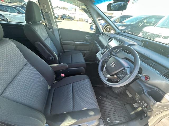 フリード＋ Ｇ・ホンダセンシング　純正ナビ・ＥＴＣ・両側オートスライドドア　プリクラッシュ　Ｂモニター　ワンオーナー　禁煙　パワーウインド　スマートキー　両席エアバック　ＰＳ　アイドリングＳ　盗難警報装置　クルコン　横滑り防止機能（8枚目）