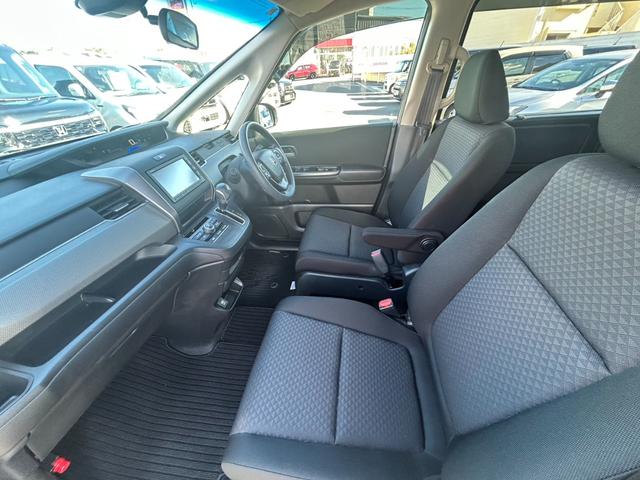 フリード＋ Ｇ・ホンダセンシング　純正ナビ・ＥＴＣ・両側オートスライドドア　プリクラッシュ　Ｂモニター　ワンオーナー　禁煙　パワーウインド　スマートキー　両席エアバック　ＰＳ　アイドリングＳ　盗難警報装置　クルコン　横滑り防止機能（9枚目）