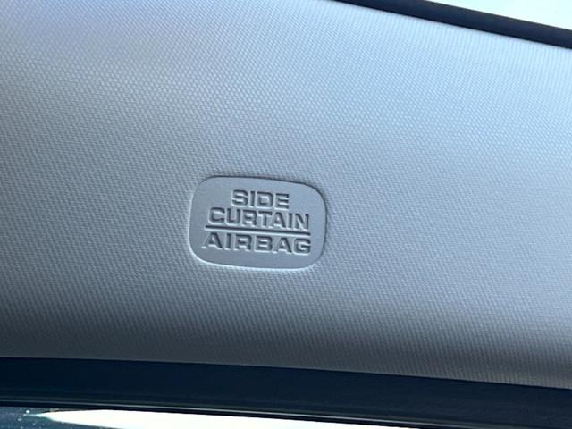 フリード ｅ：ＨＥＶクロスター　元デモカー／純正１１インチナビ／フルセグ／ドラレコ前後／ＥＴＣ／バックモニター　ワンオーナー　ＥＴＣ装備　Ｓヒーター　衝突軽減ブレーキシステム　禁煙車　オートエアコン　ＬＥＤライト　パーキングセンサー（24枚目）