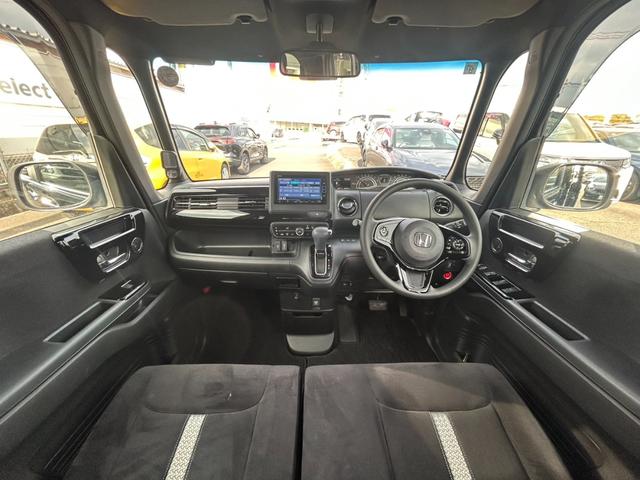 Ｎ－ＢＯＸカスタム Ｌ　Ｐソナー　禁煙　１オーナー　サイドエアバッグ　ナビＴＶ　Ａストップ　シートヒータ　ベンチシート　点検記録簿　キーフリーシステム　ＬＥＤライト　リアカメ　クルーズコントロール　ＡＣ　ＤＶＤ視聴可能（7枚目）