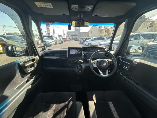 Ｎ－ＢＯＸカスタム Ｇ・ＥＸホンダセンシング　純正ナビ／バックカメラ／ＥＴＣ／ドラレコ　衝突被害軽減装置　エアコン　盗難防止システム　ＰＷ　両側スライド片側電動ドア　ドライブレコーダー　キーフリーシステム　ナビＴＶ　サイドエアバッグ　ＡＢＳ（7枚目）