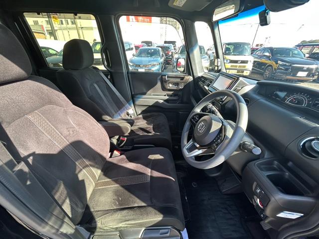 Ｎ－ＢＯＸカスタム Ｇ・ＥＸホンダセンシング　純正ナビ／バックカメラ／ＥＴＣ／ドラレコ　衝突被害軽減装置　エアコン　盗難防止システム　ＰＷ　両側スライド片側電動ドア　ドライブレコーダー　キーフリーシステム　ナビＴＶ　サイドエアバッグ　ＡＢＳ（8枚目）